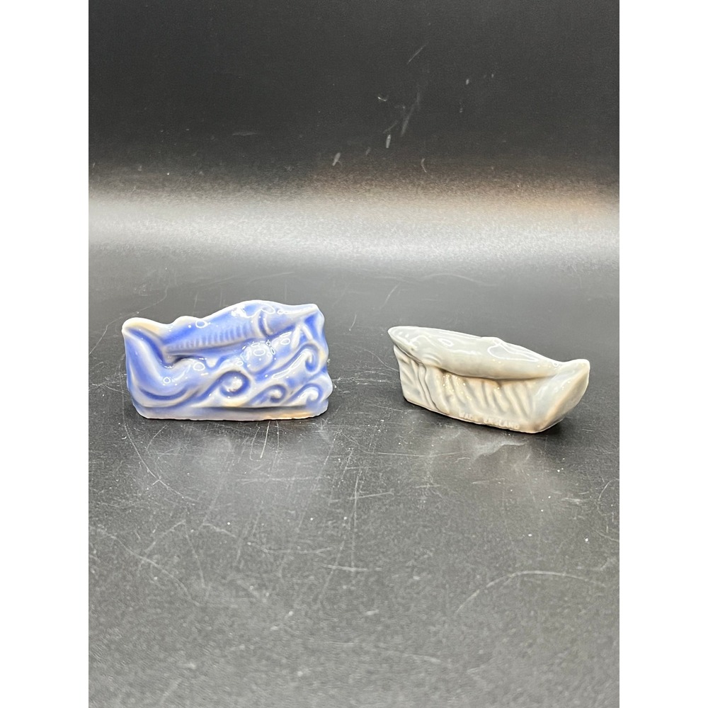 Wade Whimsies Porcelain Figurines Blue Fish Grey Whale England Set of 2‎ Trinket
